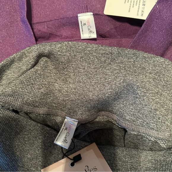 FEM Lot Of Two  Purple Fiorela Curve & Grey Sujey Scrunchy Booty Leggings NWT XL - Picture 9 of 16